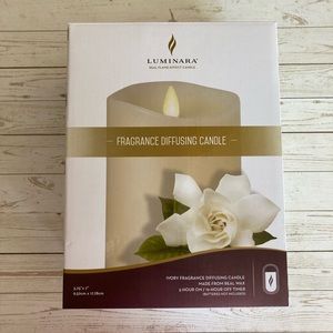 NEW IN BOX Luminara Ivory Fragrance Diffusing Candle w/ Timer 3.75” x 7”